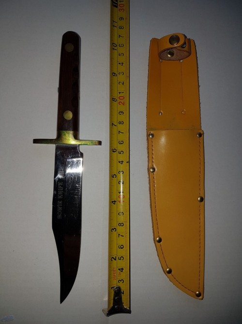 William Rodgers "I cut my way" Sheffield Bowie Knife plus leather scabbard (approx £30)